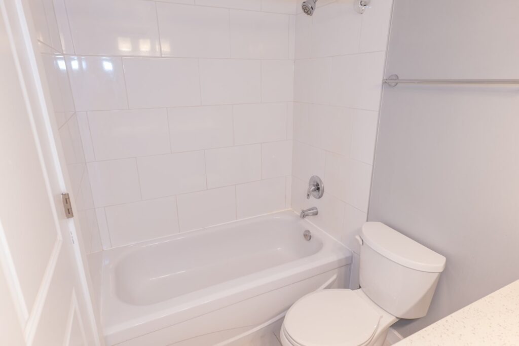 Bright & Renovated 1-Bedroom with Balcony in Prime Location — photo 5