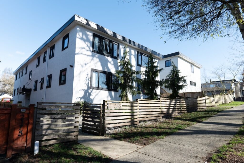 Modern 1-Bedroom Apartment with Updated Kitchen & Pet-Friendly Living