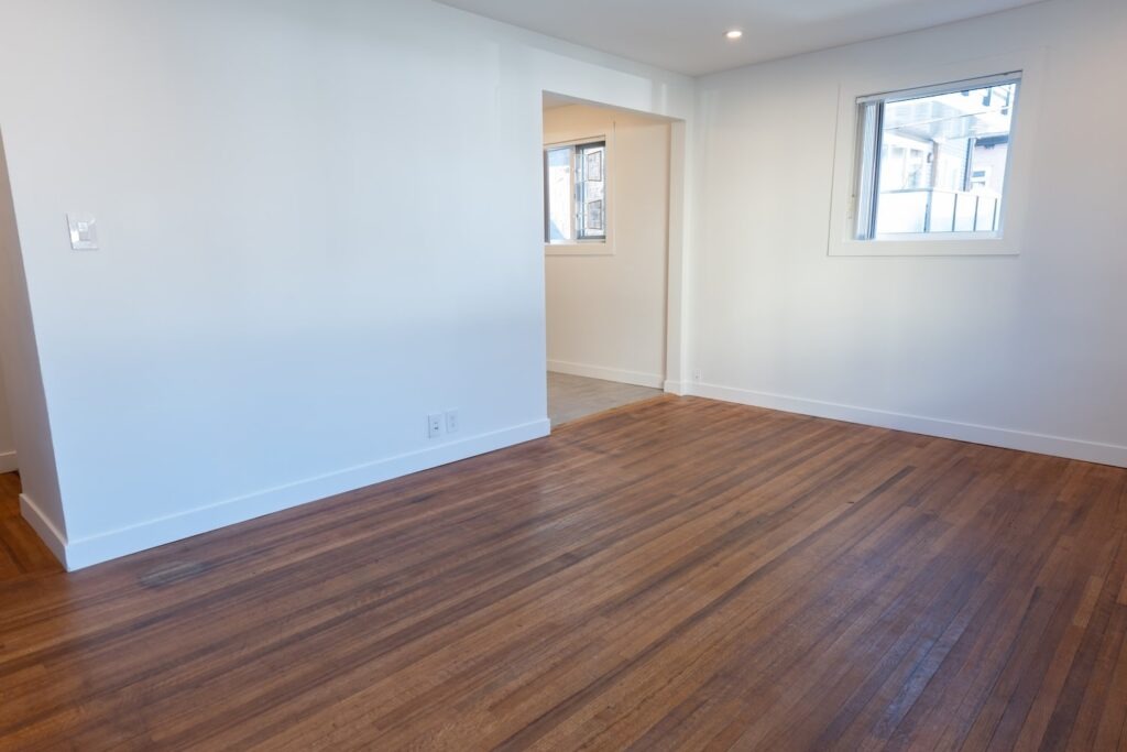 Modern 1-Bedroom Apartment with Updated Kitchen & Pet-Friendly Living — photo 2